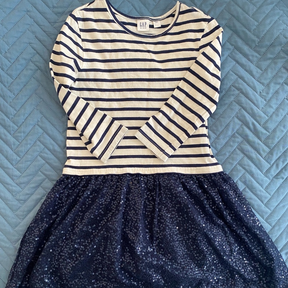 Gap girls mixed media dress, size 6